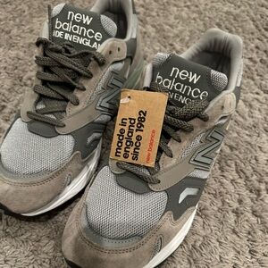 New Balance 920 miUK Made in England - Gray Grey White